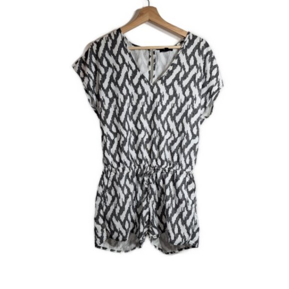 J.Crew Tie-Waist Romper Black & White Size XS - Picture 8 of 8